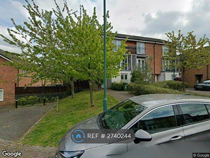 3 Bedroom End Terrace House To Rent In Hanno Close, Wallington, SM6