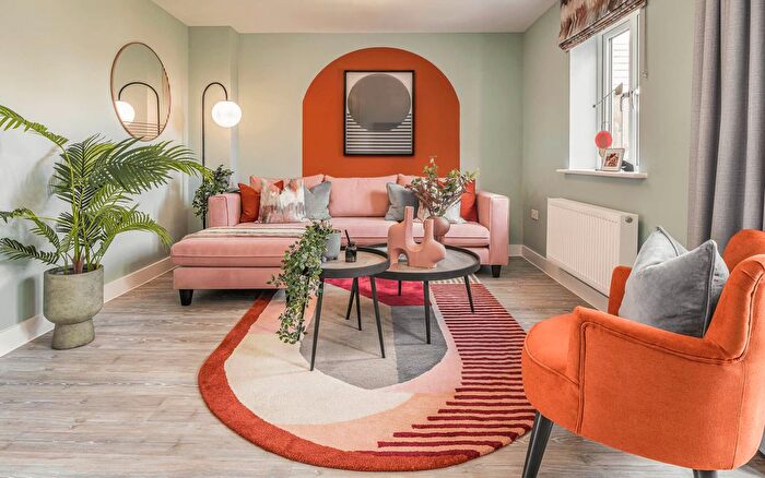 3 Bedroom Semi Detached House For Sale In Linnet Road, Spixworth, NR6