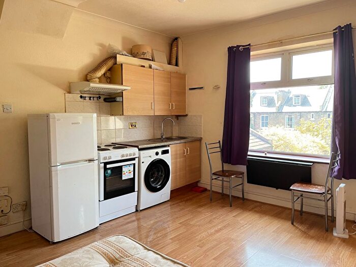 Studio To Rent In Stroud Green Road, Finsbury Park, N4