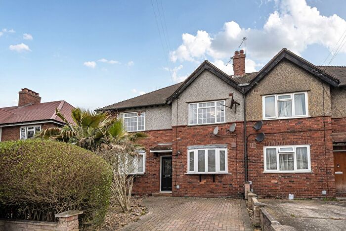 3 Bedroom Maisonette For Sale In Middle Park Avenue, London, SE9