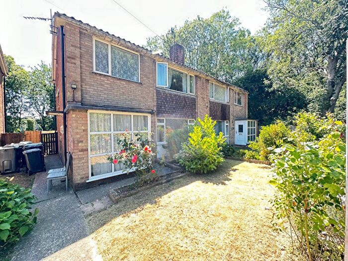 1 Bedroom Maisonette To Rent In Hitchin Road, Luton, Bedfordshire, LU2