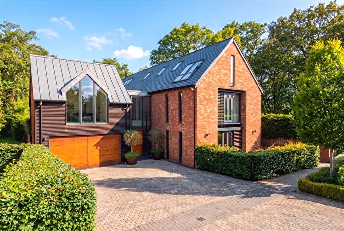 6 Bedroom Detached House For Sale In Longcross Road, Longcross, Chertsey, KT16