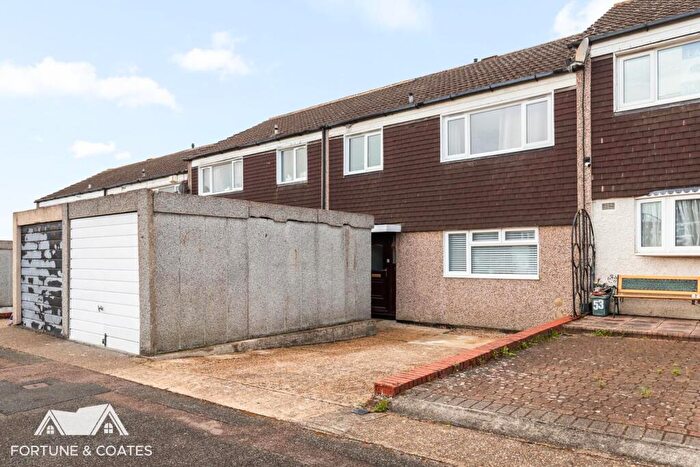 3 Bedroom House For Sale In Seymours, Harlow, CM19