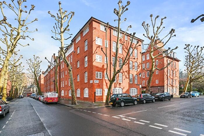 2 Bedroom Flat For Sale In Erasmus Street, Westminster, London, SW1P