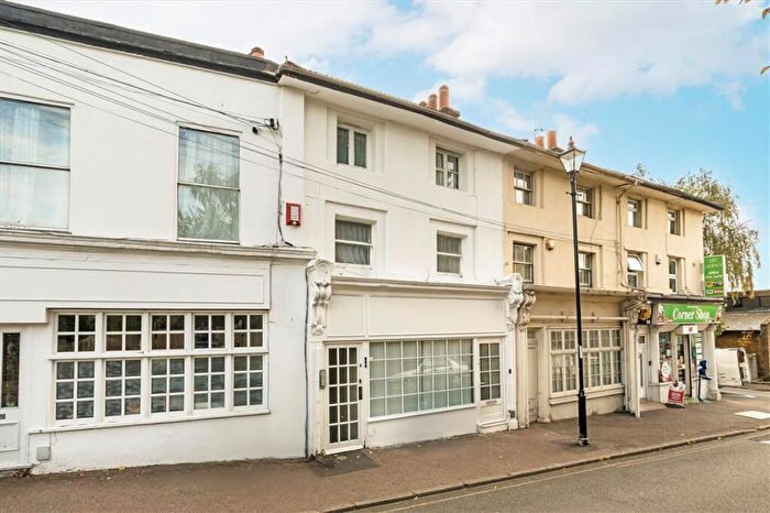2 Bedroom Flat To Rent In Brandram Road, Lee, SE13