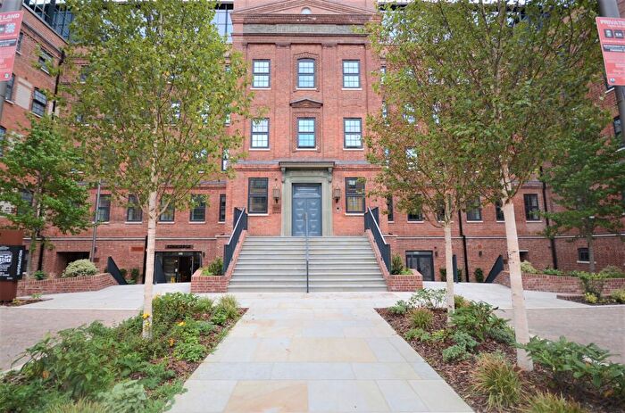1 Bedroom Flat To Rent In The Factory, Memorial Avenue, Slough, SL1
