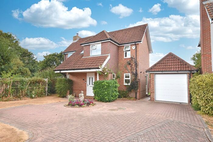 3 Bedroom Detached House For Sale In Horley, Surrey, RH6