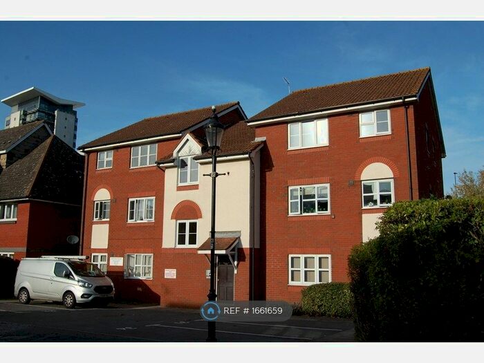 1 Bedroom Flat To Rent In Captains Place, Southampton, SO14
