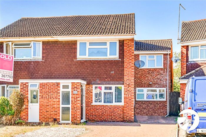 3 Bedroom Semi-Detached House To Rent In Chapman Road, Stevenage, Hertfordshire, SG1