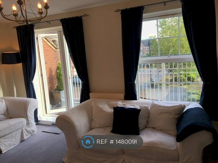 4 Bedroom Semi-Detached House To Rent In Furlong Road, Coventry, CV1