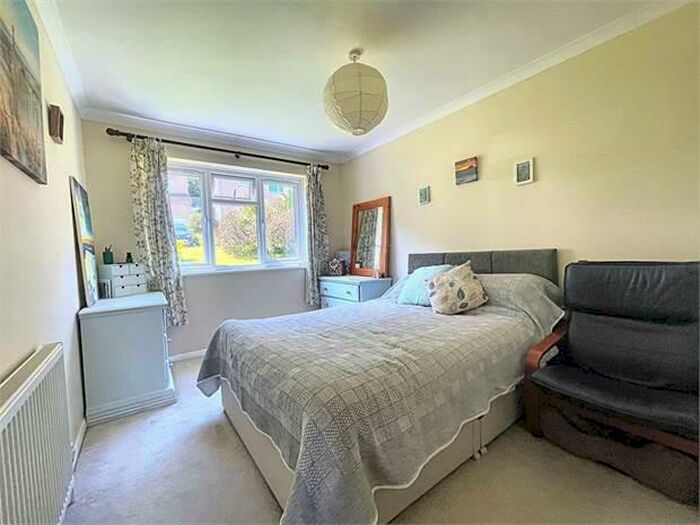 2 Bedroom Bungalow For Sale In Hawke Road, Kewstoke, Weston Super Mare