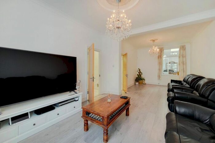 5 Bedroom Property To Rent In Dacre Road, Plaistow, London, E13