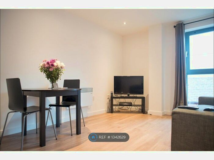 2 Bedroom Flat To Rent In Great Ancoats Street, Manchester, M4