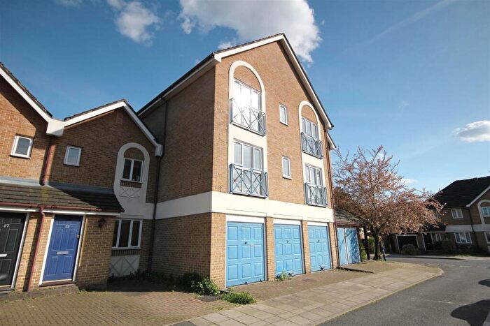 Studio To Rent In Water Lane, London, SE14
