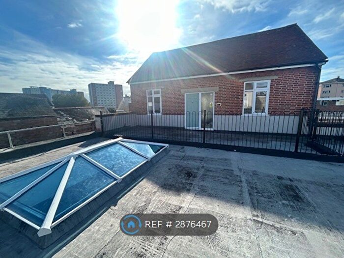 2 Bedroom Flat To Rent In Coates Road, Gosport, PO12