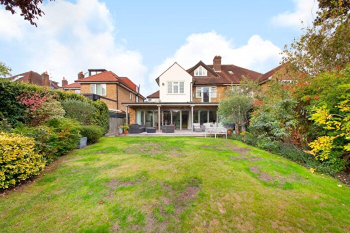 5 Bedroom Detached House To Rent In Stonehill Road, East Sheen, SW14