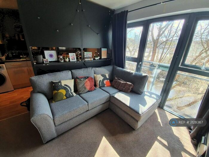 1 Bedroom Flat To Rent In Penistone House Block C, Sheffield, S3