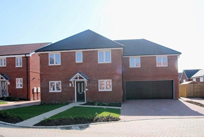5 Bedroom Detached House For Sale In Maddoxford Gardens, Boorley Green, SO32
