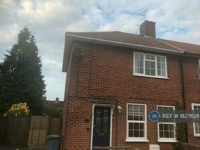 3 Bedroom End Of Terrace House To Rent In Castlecombe Road, London, SE9