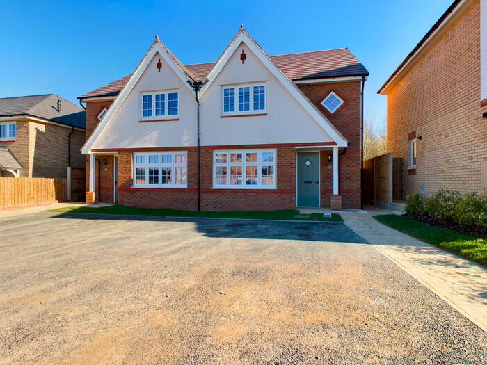 3 Bedroom Semi-Detached House To Rent In Mack Avenue, Shefford, Shefford, SG17