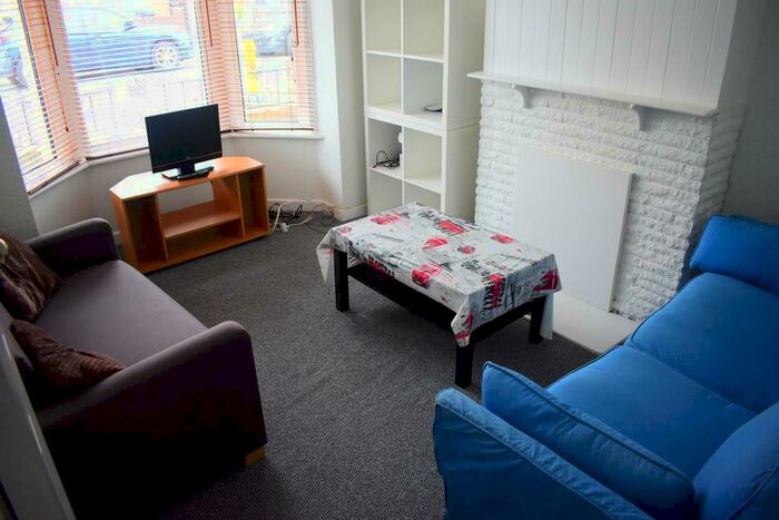 3 Bedroom Terraced House To Rent In Pretoria Road, Southsea, PO4