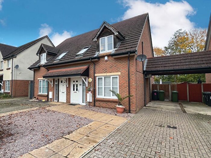 2 Bedroom Chalet For Sale In Sobrite Way, Werrington, Peterborough, PE4