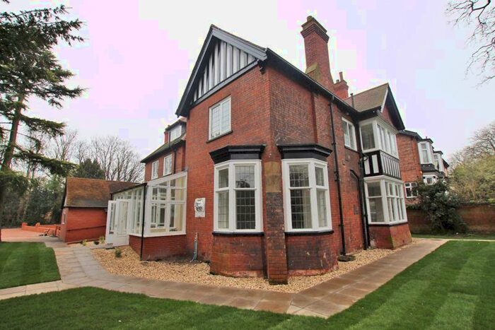 18 Bedroom Block Of Apartments For Sale In The Lodge, Abbey Road, Grimsby, DN32