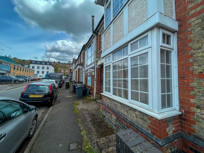 1 Bedroom Flat To Rent In Victoria Street, High Wycombe, HP11