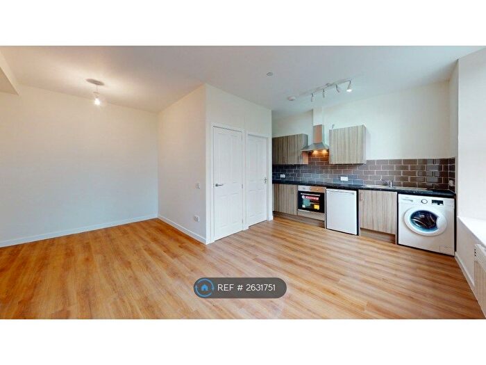Studio To Rent In High Street, Dumbarton, G82