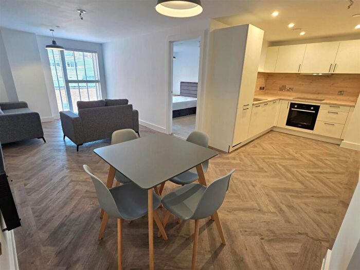 2 Bedroom Apartment To Rent In Chapmans Yard, Upper Gough Street, Birmingham, B1