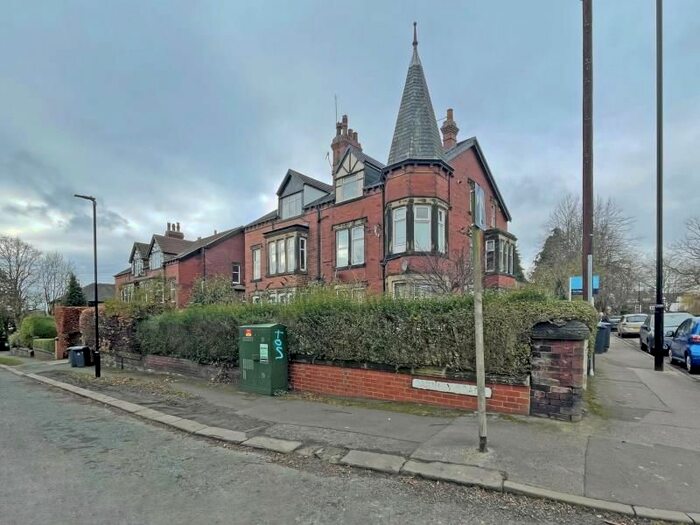 1 Bedroom Flat To Rent In Spen Road, West Park, Leeds, LS16