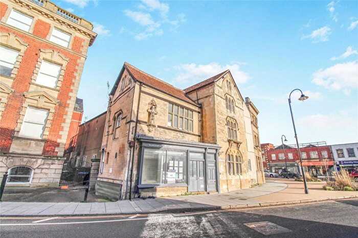 1 Bedroom Flat For Sale In Hill Street, Trowbridge, BA14