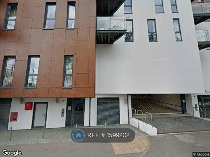 2 Bedroom Flat To Rent In Bellville House, London, SE10