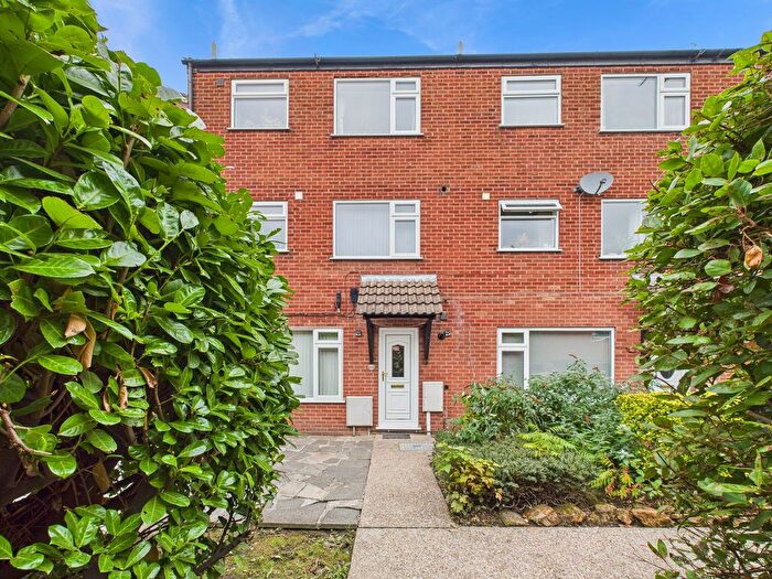 1 Bedroom Maisonette For Sale In Woodborough Road, Mapperley, Nottingham, NG3