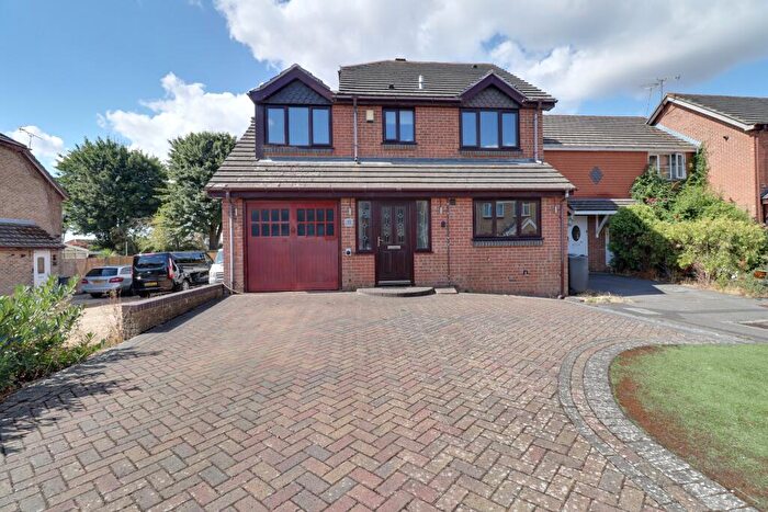 4 Bedroom End Of Terrace House For Sale In Barney Evens Crescent, Waterlooville, PO8