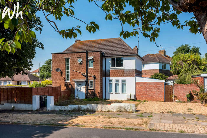 1 Bedroom Ground Flat To Rent In Dale View, Hove, BN3