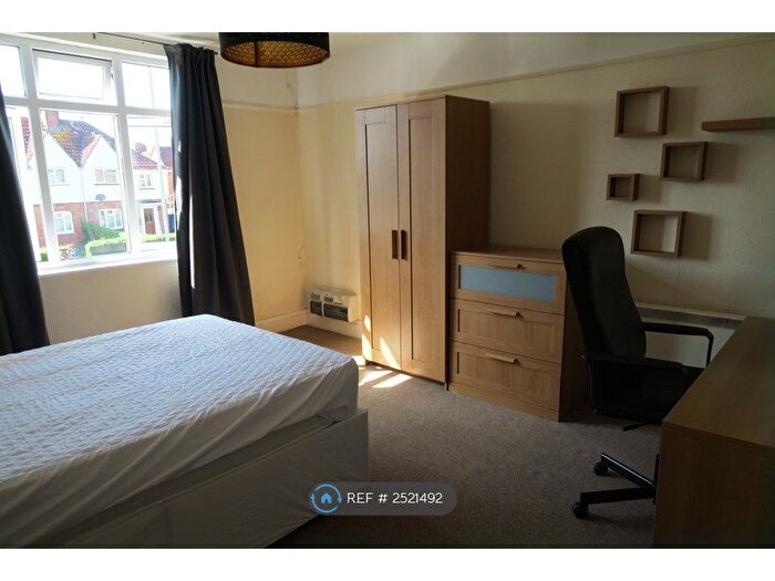 2 Bedroom Flat To Rent In Dovercourt Road, Bristol, BS7