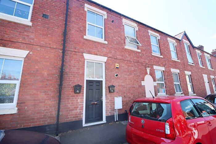 2 Bedroom Flat For Sale In Plimsoll Street, Kidderminster, DY11