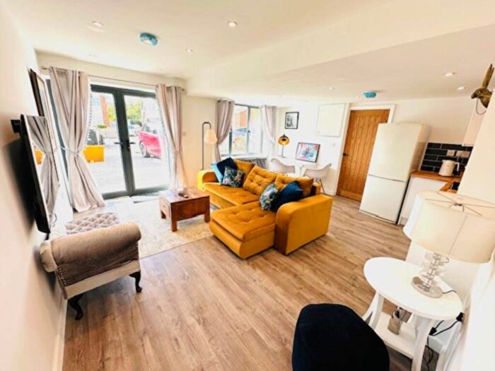 1 Bedroom Maisonette To Rent In Tyneham Close, Aylesbury, HP21