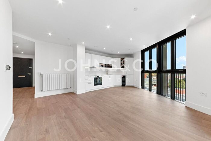 1 Bedroom Apartment To Rent In Redwood Tower, Affinity View, London, E16