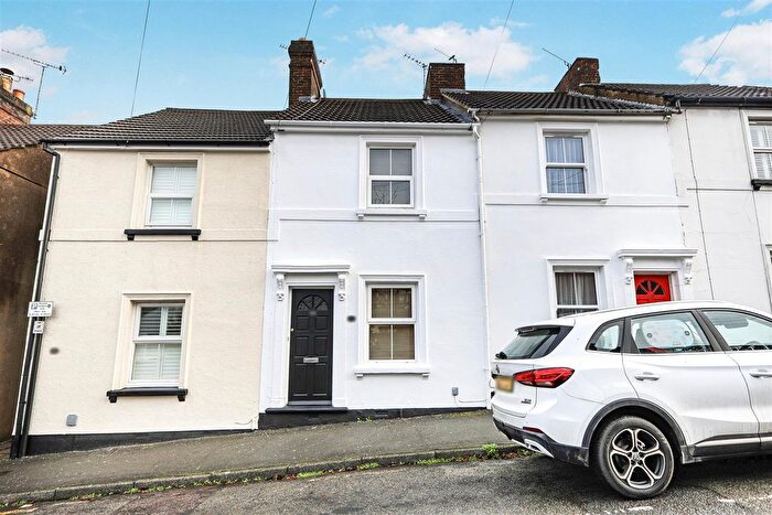 2 Bedroom Terraced House To Rent In Victoria Road, Sevenoaks, Kent, TN13