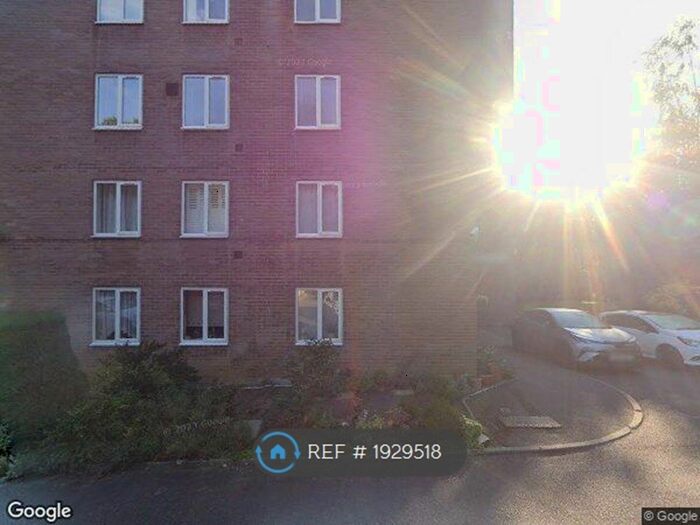 2 Bedroom Flat To Rent In Boarley Court, Maidstone, ME14