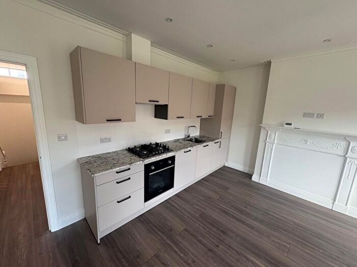 1 Bedroom Flat To Rent In Accommodation Road, London, NW11