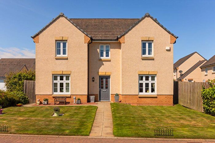 4 Bedroom Detached Villa For Sale In Burnbrae View, Bonnyrigg, EH19