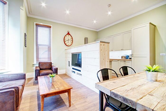 2 Bedroom Terraced House To Rent In Waterloo Road, Nottingham, NG7