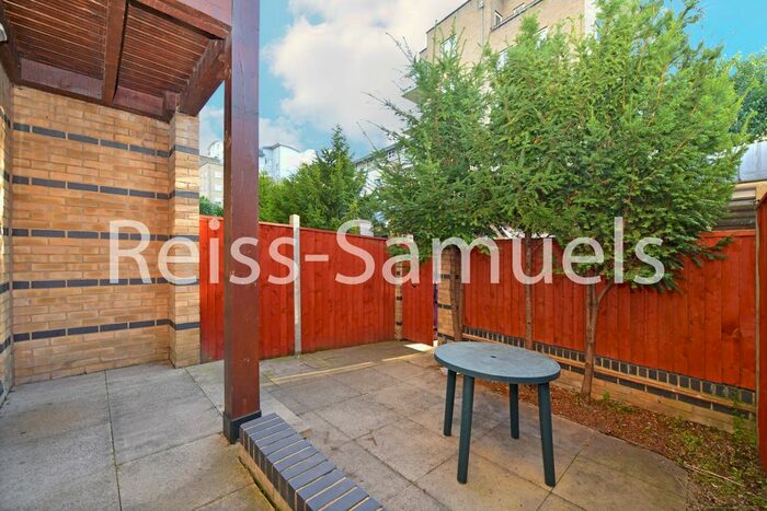 5 Bedroom Terraced House To Rent In Ferry Street, Isle Of Dogs, Docklands, London, E14