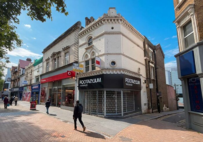 4 Bedroom Flat For Sale In First Amp; Second Floors, North End, Croydon, Surrey, CR0