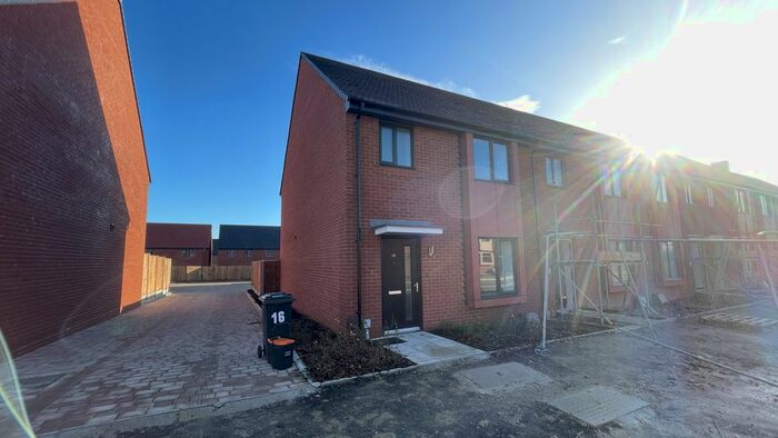 3 Bedroom End Of Terrace House To Rent In Heritage Road, Ashford, Kent, TN25