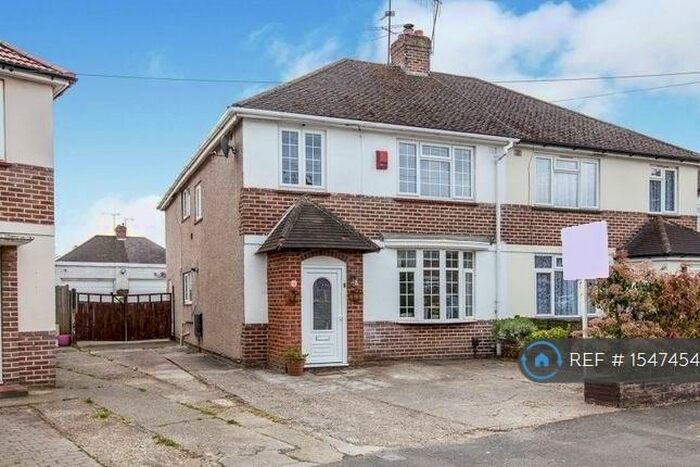 4 Bedroom Semi-Detached House To Rent In Ennerdale Crescent, Slough, SL1