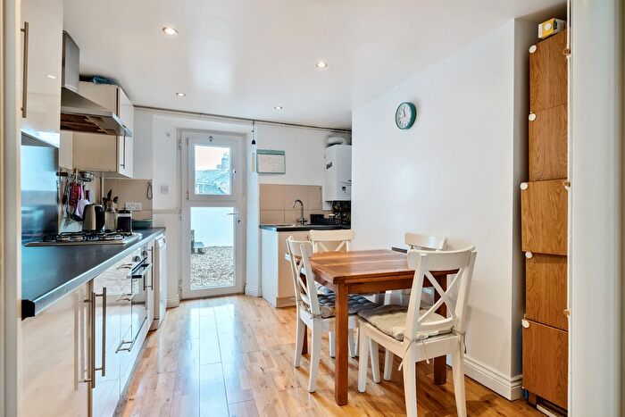 3 Bedroom Terraced House For Sale In Westgate Street, Taunton, TA1